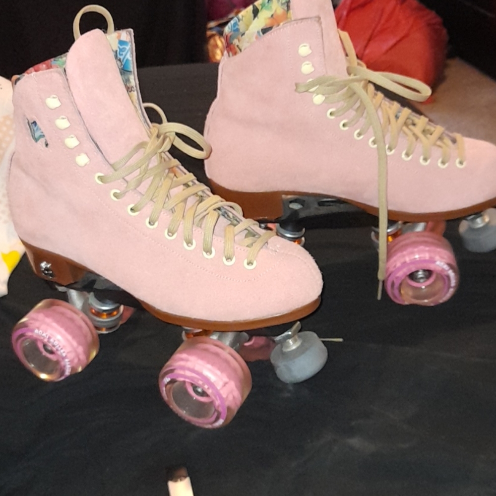 Moxi lollies SIZE 6